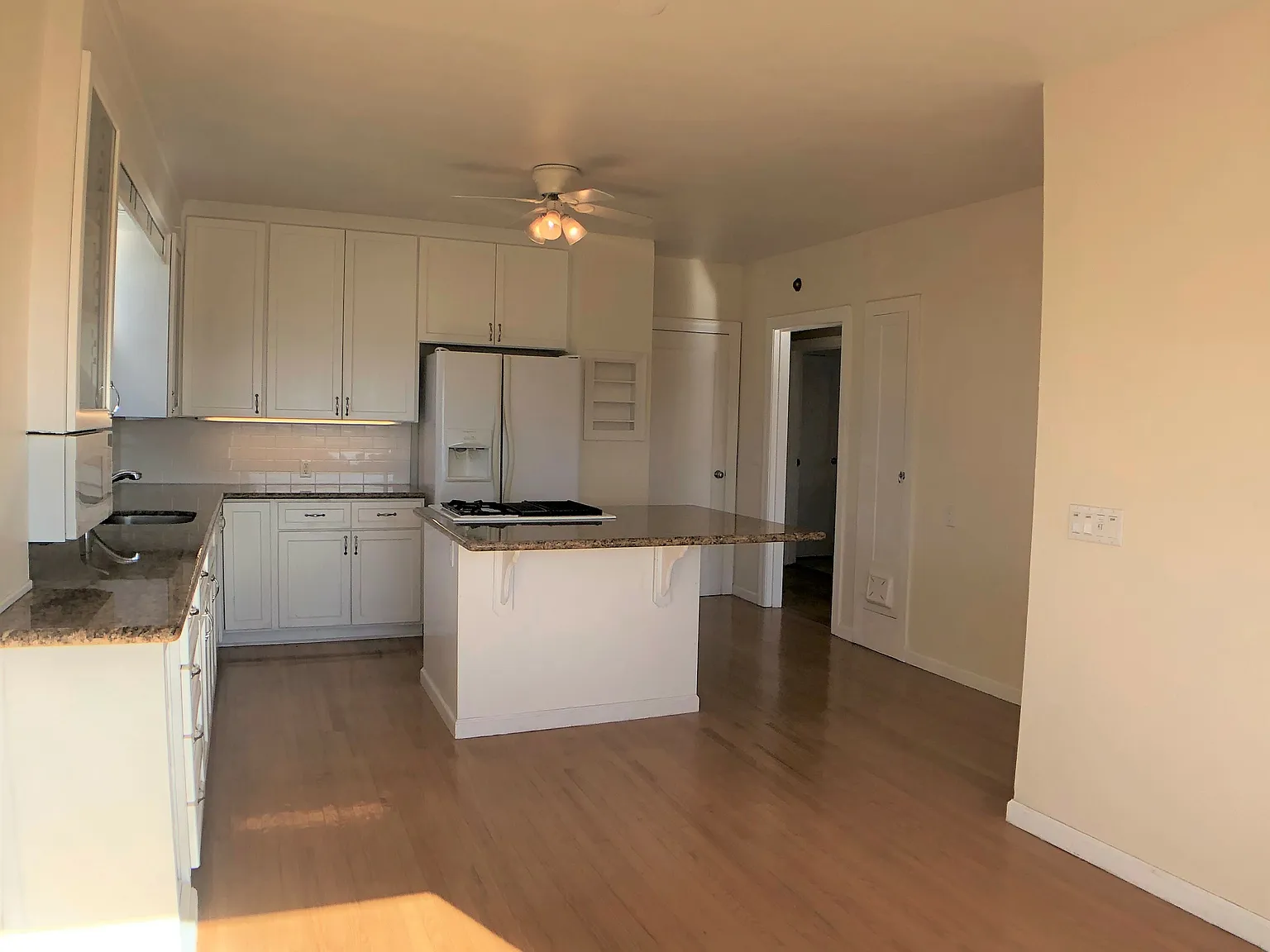2 bed, 1.5 bath, $3,595 — Photo 4