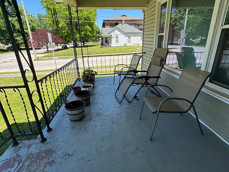 1128 N Jefferson Ave #A — Photo 2