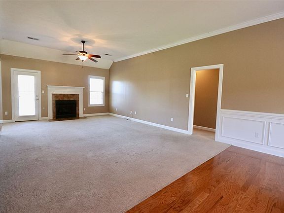 2nd image of 162 Cool Springs Trl