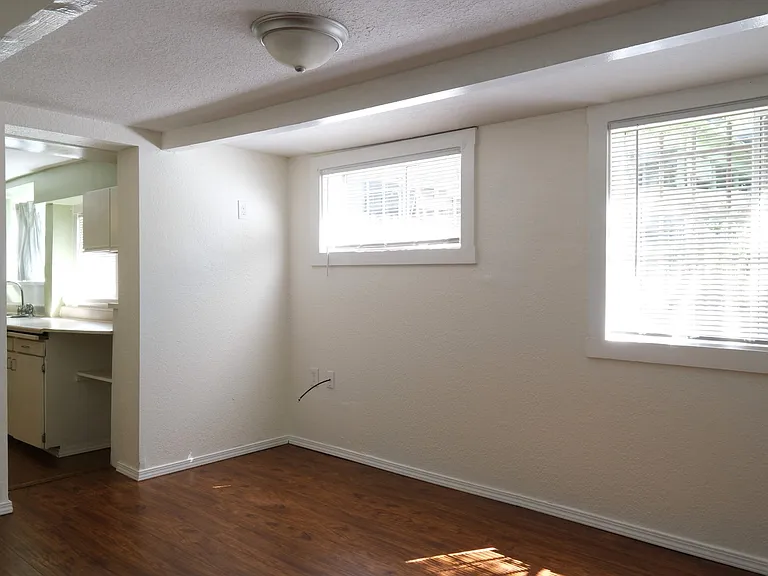 1625 13th Ave #BASEMENT — Photo 9