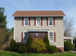 415 E New Castle St, Zelienople, PA 16063