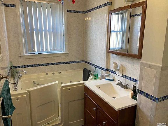 3rd image of 217-11 103rd Ave