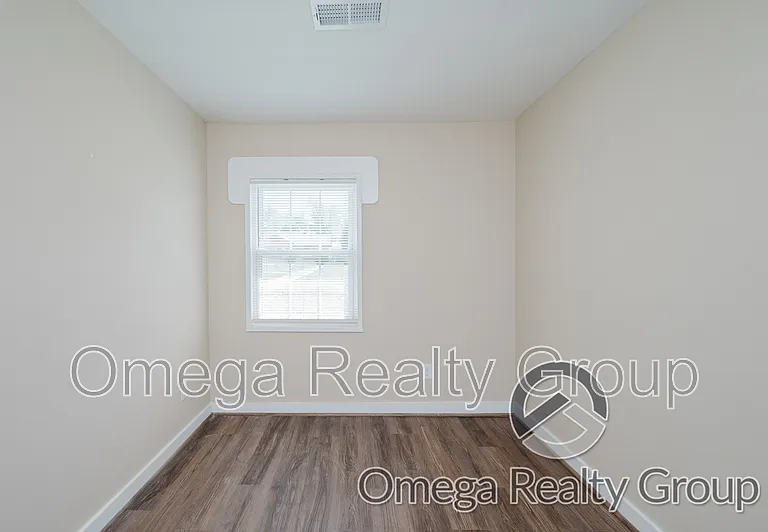 14 E Clay St — Photo 22