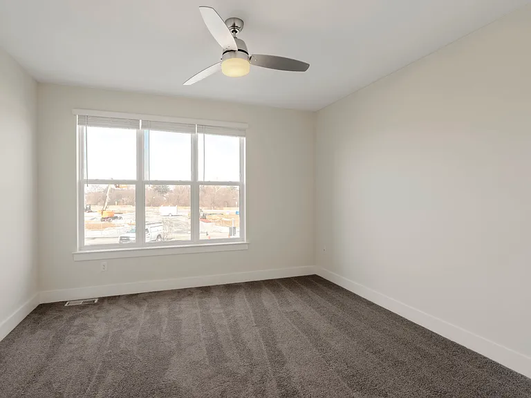 The Pointe at Overlook — Photo 97
