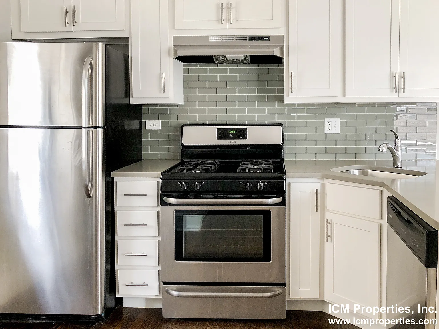 1 bed, 900 sqft, $1,895 — Photo 4