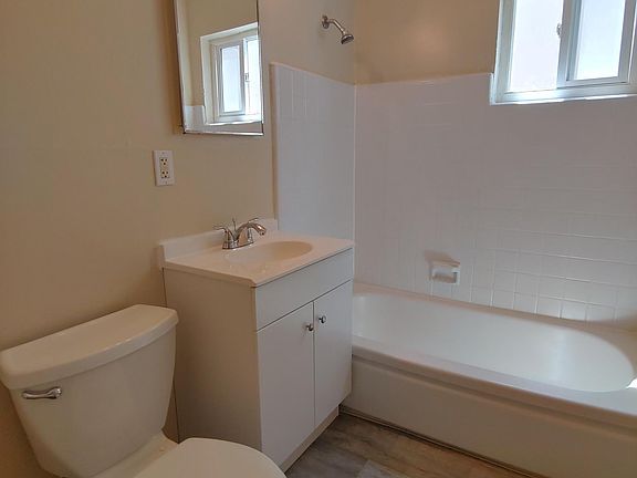5th image of 1360 Warburton Ave APT 3
