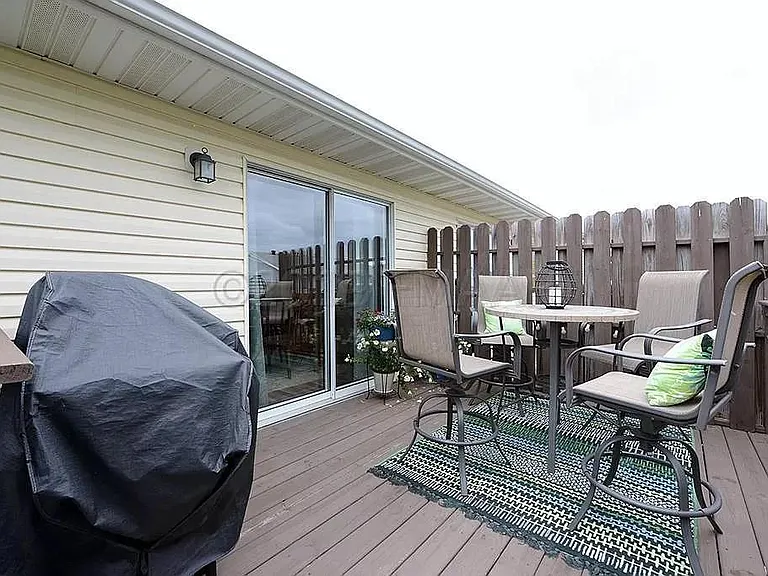 2565 Amber Valley Ct S — Photo 11