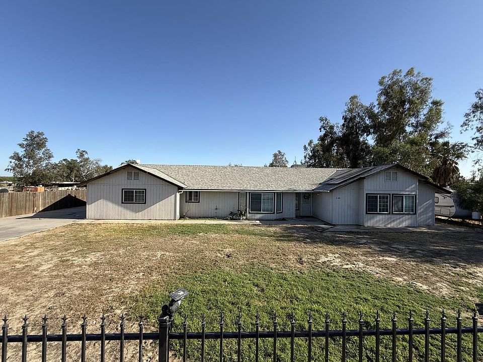 1st image of 2109 E Dinuba Ave