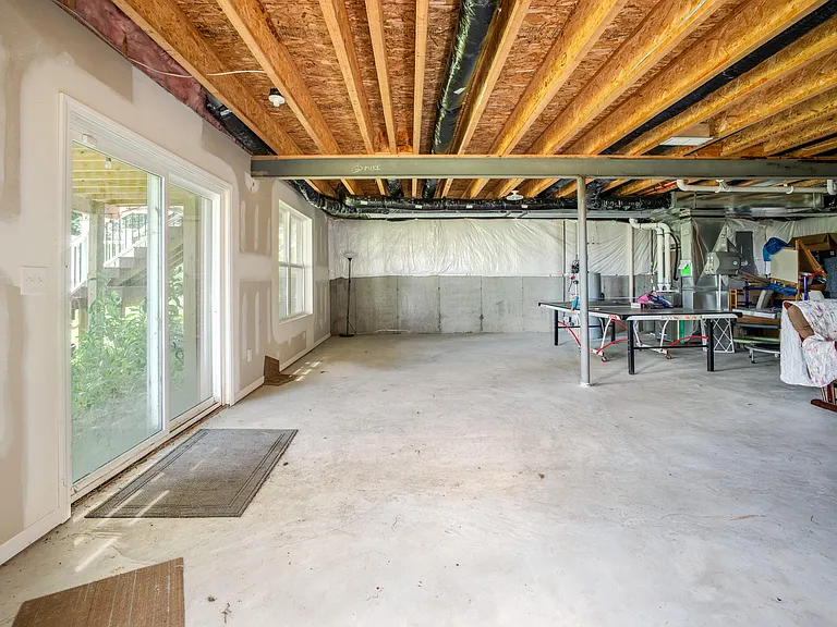 2825 Dillon Dr — Photo 33