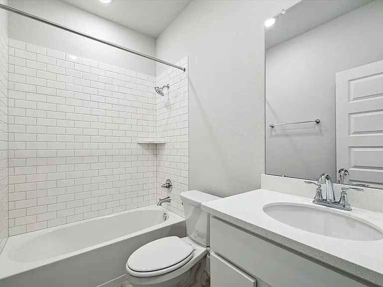 2418 Russet Forest Dr — Photo 33