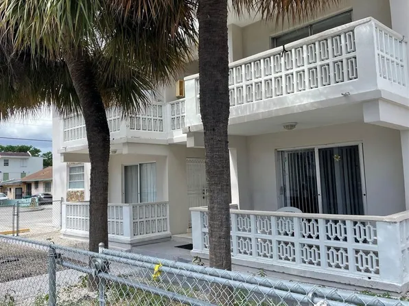 1057 SW 7th St #3, Miami, FL 33130