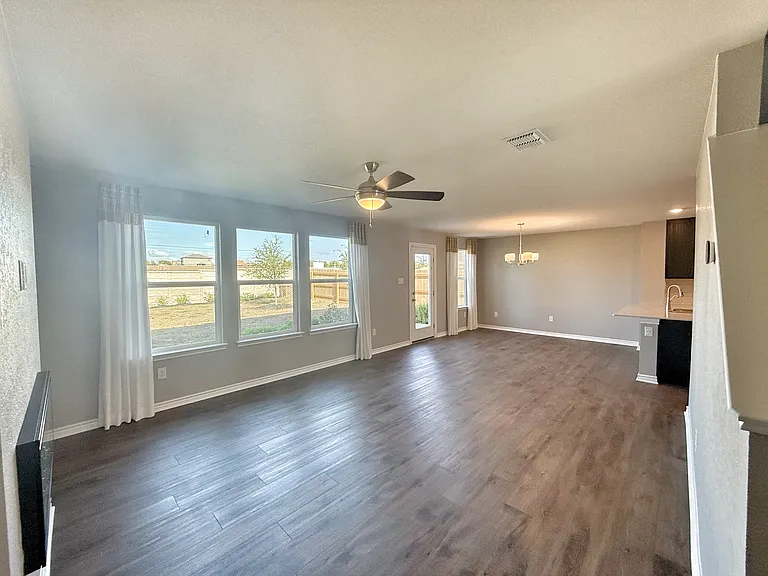 108 Bass Ln — Photo 5