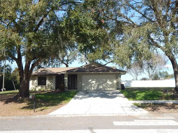 36150 Pine Bluff Loop, Dade City, FL 33525