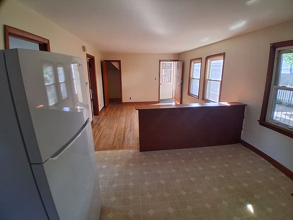 4th image of 14 Wilder St #C