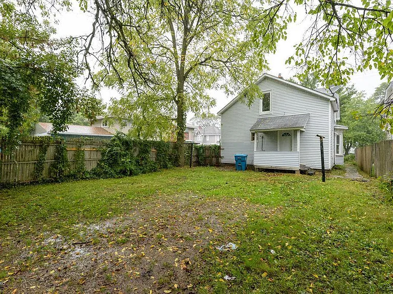 135 Burr Oak St — Photo 33