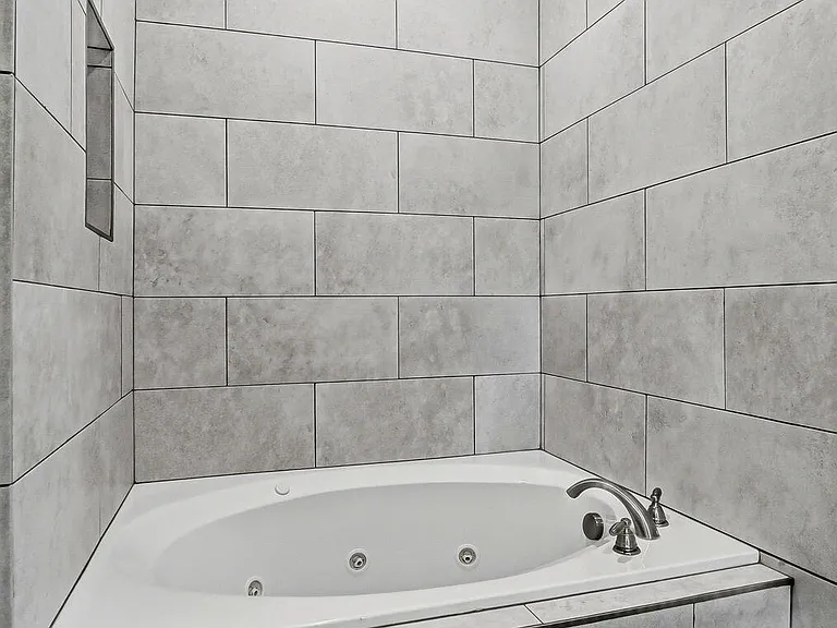 13453 Coldham St — Photo 31