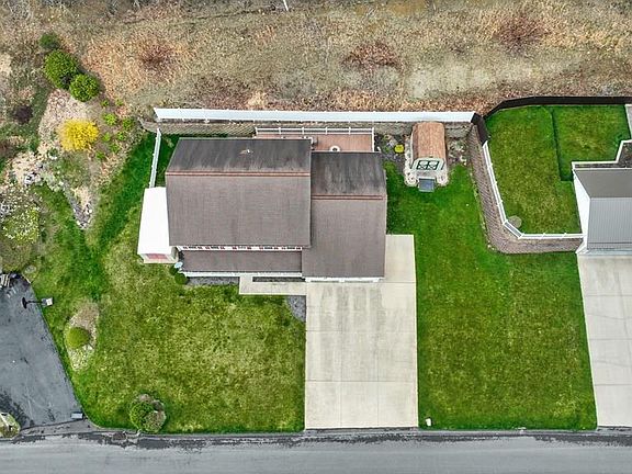 3rd image of 310 Westgate Dr