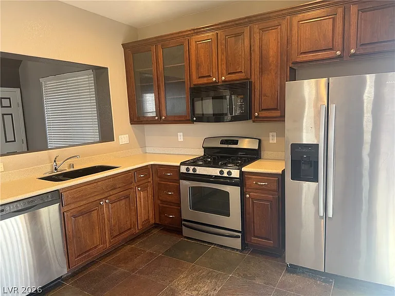 10815 Ackers Dr — Photo 3