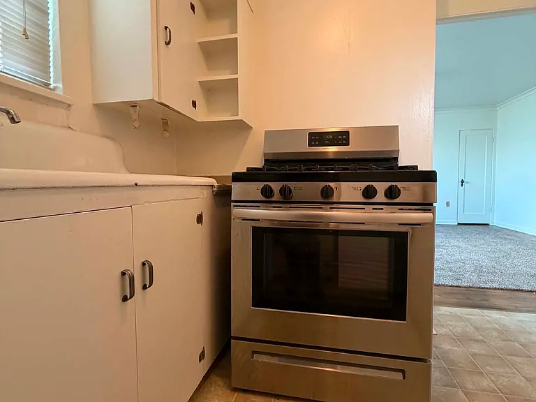 119 S Washington St #3 — Photo 5