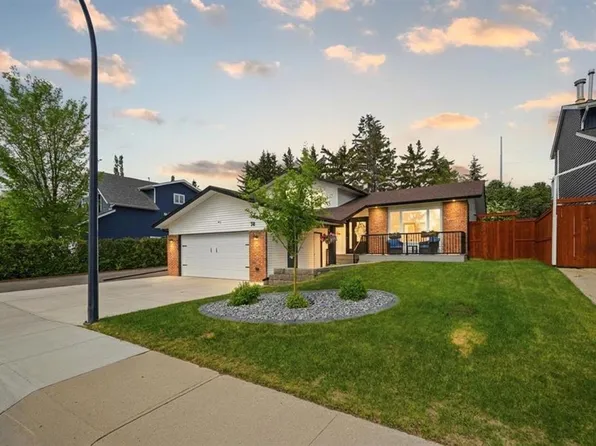 70 SE Wiltshire Blvd, Red Deer, AB T4N 6L3