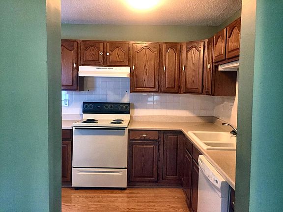 3rd image of 3513 Saint Joachim Ln