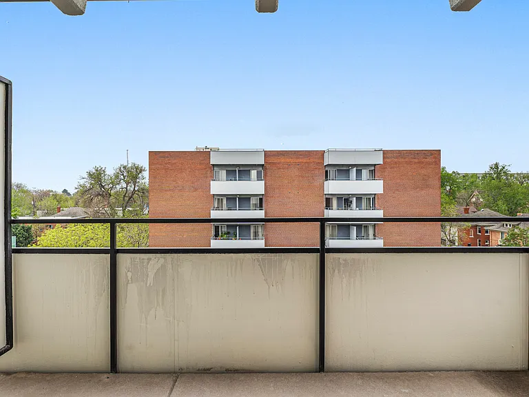 balcony balcony