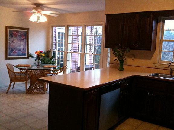 5th image of 10203 Springside Pl