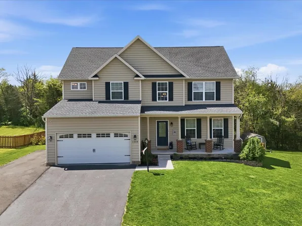 1288 Emilys Ct, Greencastle, PA 17225