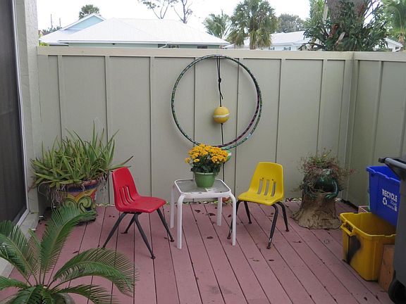 Entrance Patio Area