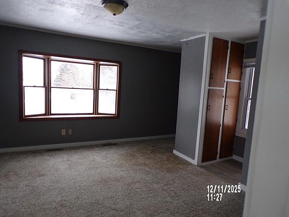 5th image of 305 W Pine St