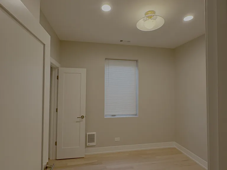 6455 S Saint Lawrence Ave #3 — Photo 3