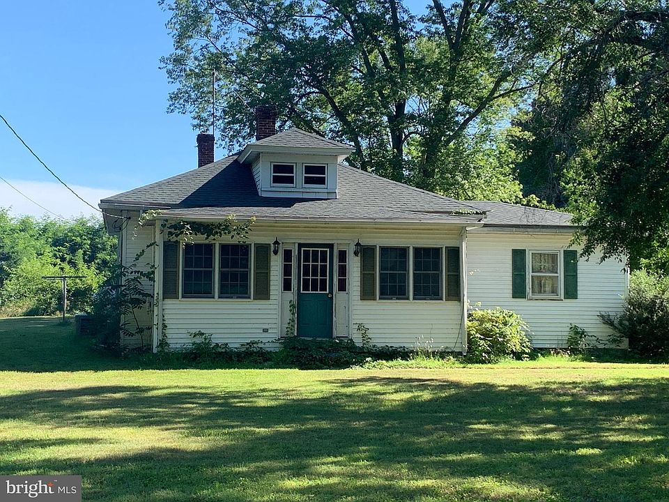 1st image of 21263 Allens Ln