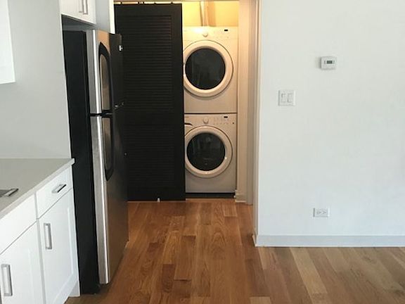 4th image of 1800 S Ashland Ave APT 304