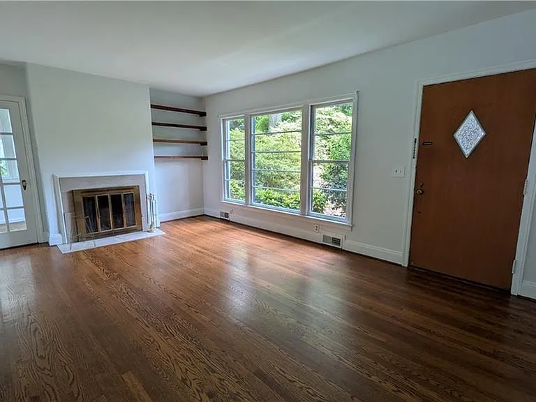 4300 Rickenbacker Way NE — Photo 11