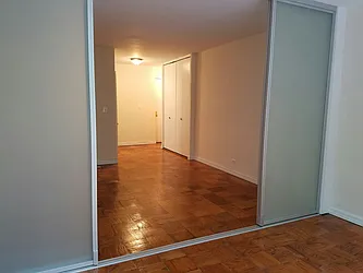 Rented by Manhattan Apartment Organization