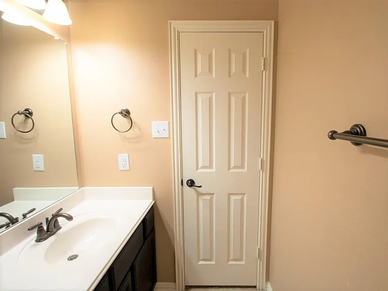 417 Hackberry Dr — Photo 24