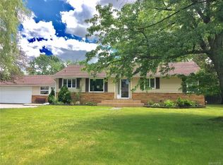 155 Maple Rd, Williamsville, NY 14221