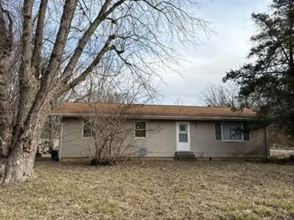 9940 Camp Joy Rd, Carlyle, IL 62231