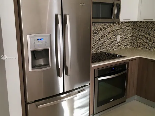 5300 Paseo Dr #1104, Doral, FL 33166