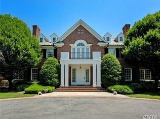 5 Orchard Ln, Old Westbury, NY