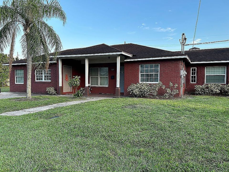 1st image of 2603 Marconi St #2