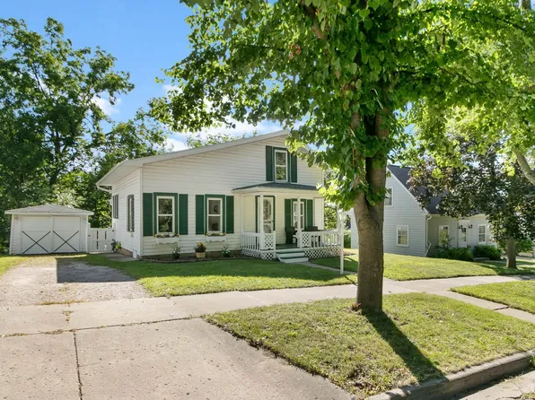 1326 Ash St, Baraboo, WI 53913
