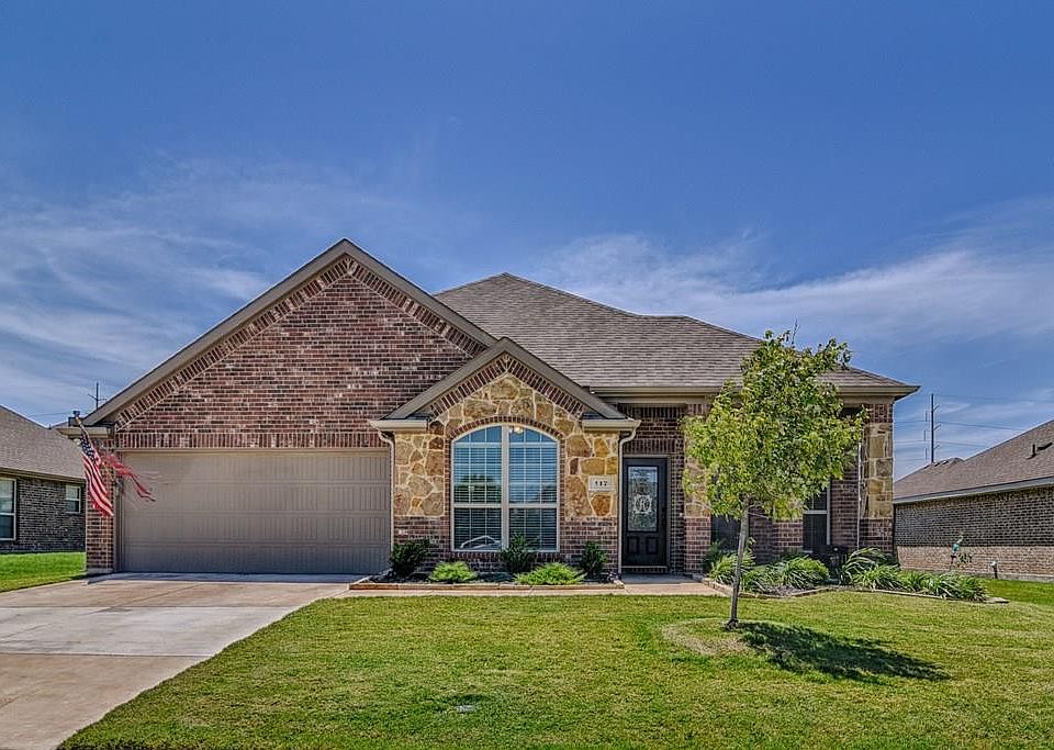 1st image of 117 Honeysuckle Ln