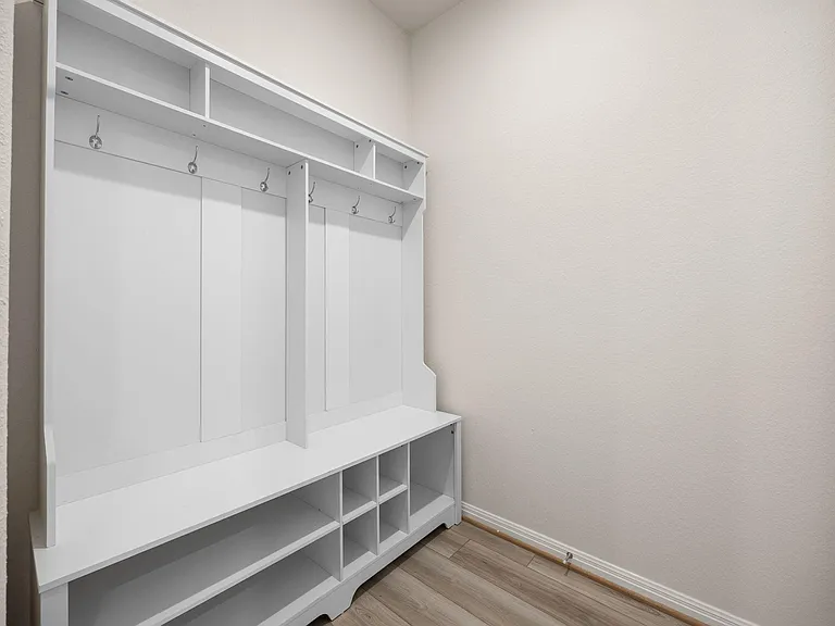 2226 Royal Ann Way — Photo 7