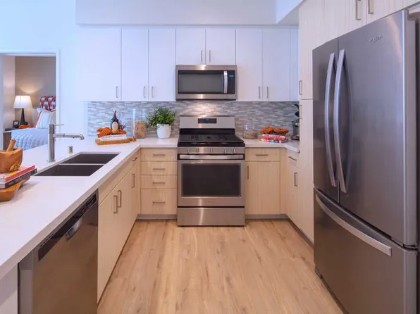 Santa Clara Square Apartment Homes