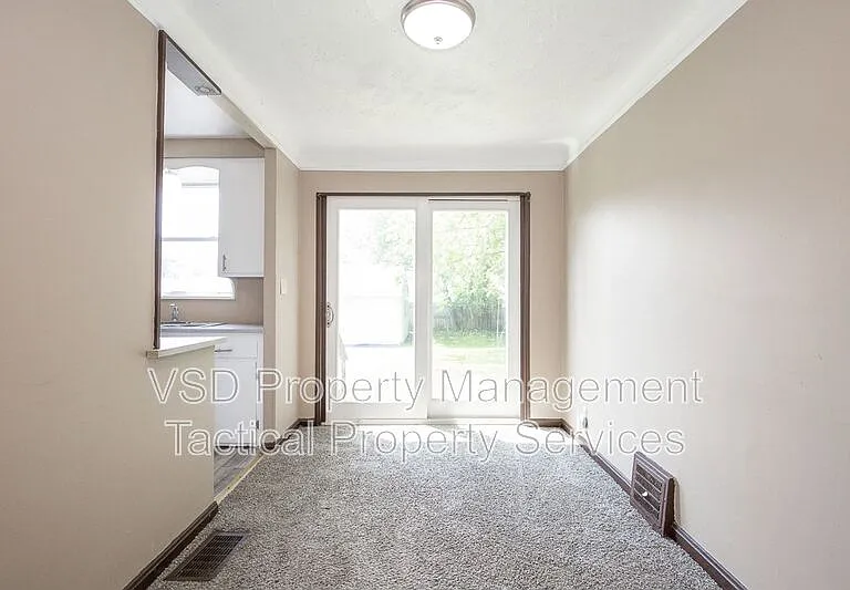 5120 Clement Ave — Photo 5