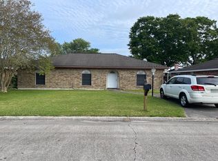 212 Hebert St, Berwick, LA 70342