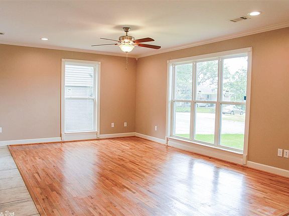5th image of 4404 Westridge Dr