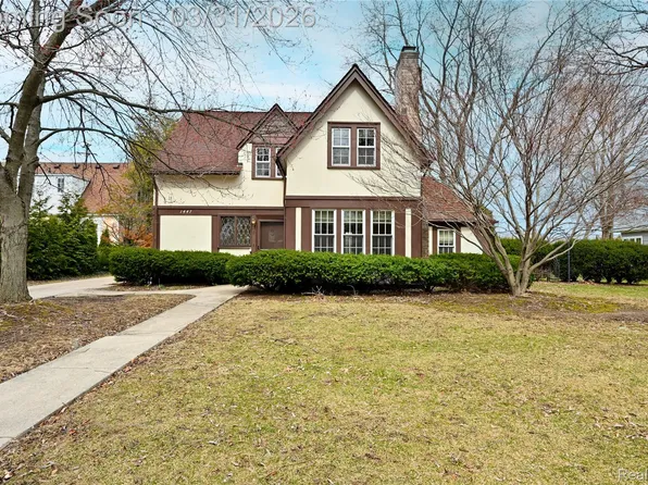 1447 Buckingham Ave, Birmingham, MI 48009