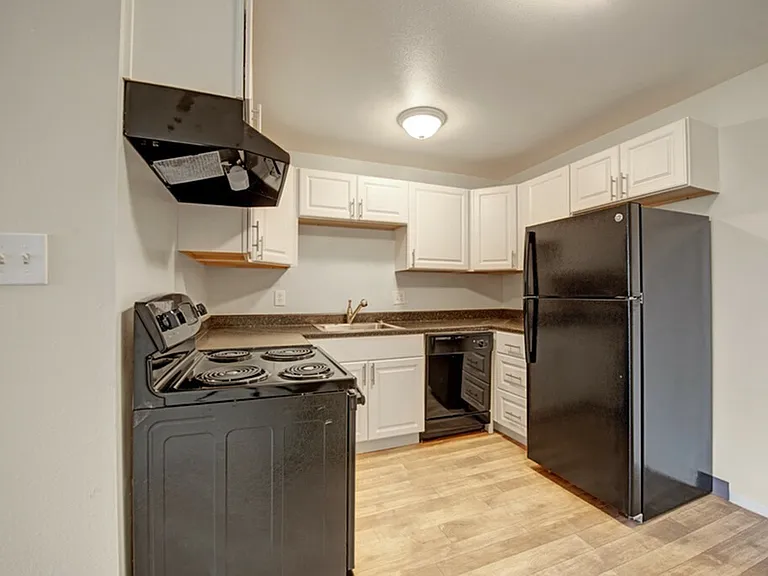 Kalo Broadmoor Terrace Kitchen